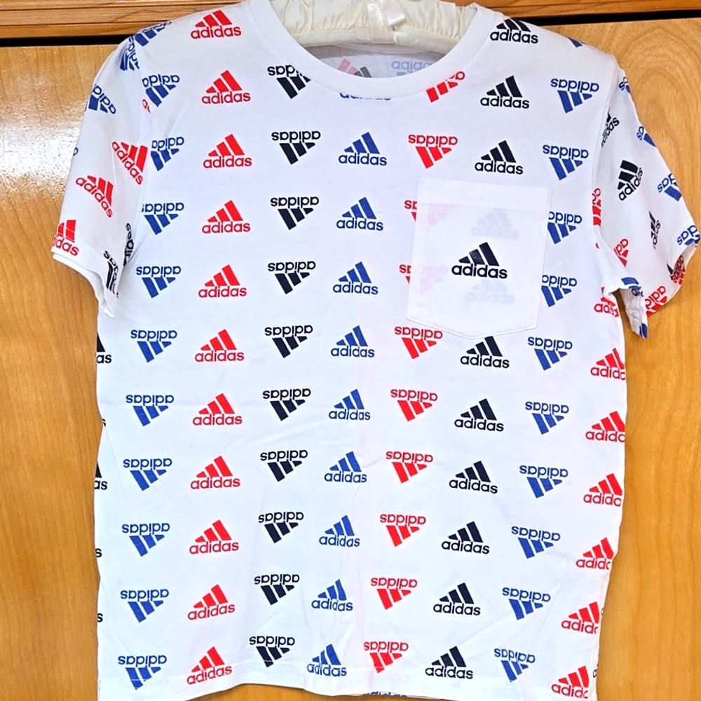 Boys Adidas short sleeve logo t-shirt size small - 8 red white black blue